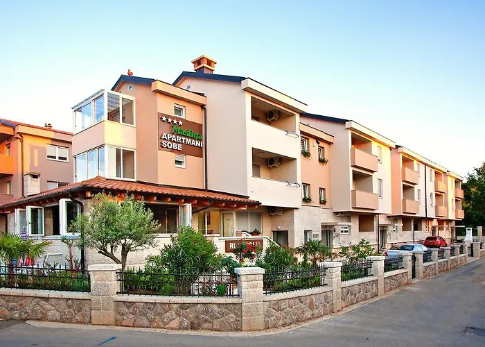 Apartments Maslina I